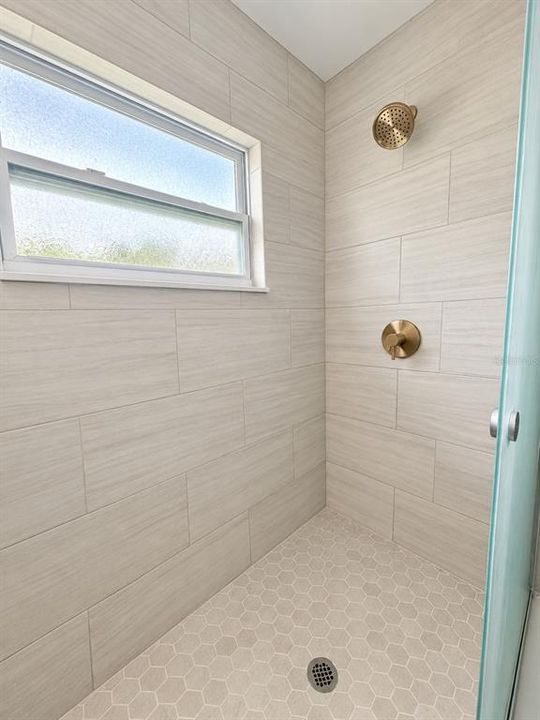 En Renta: $1,999 (3 camas, 2 baños, 1092 Pies cuadrados)