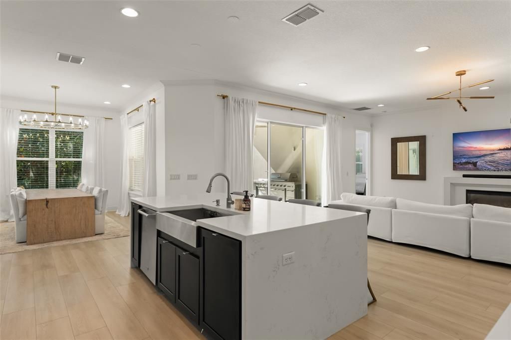 For Sale: $1,150,000 (4 beds, 3 baths, 3094 Square Feet)