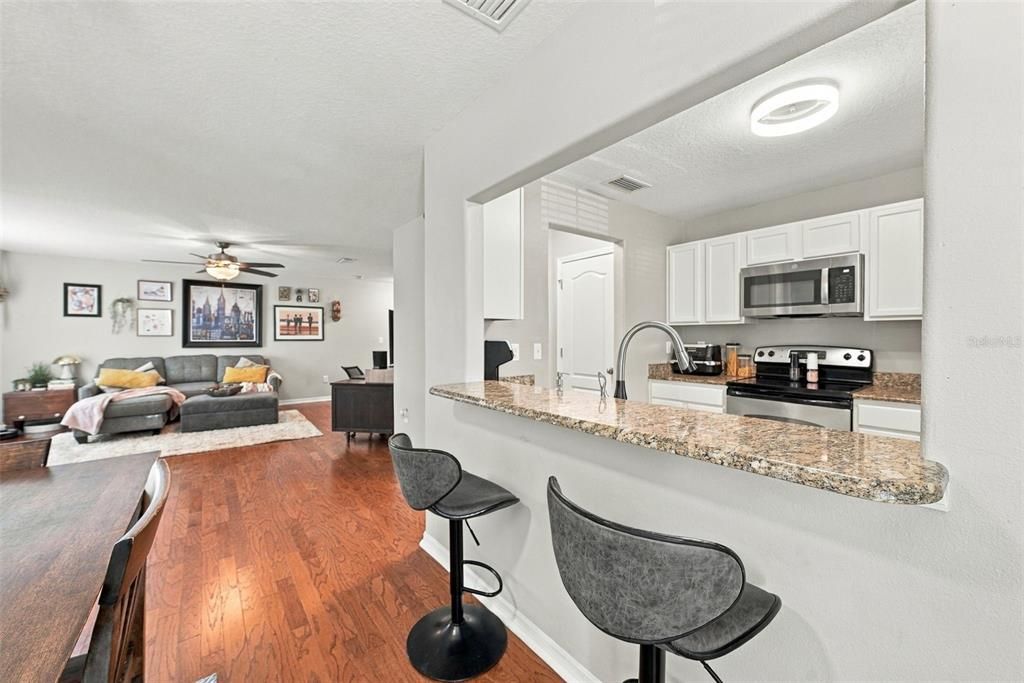 Active With Contract: $149,999 (3 beds, 2 baths, 1408 Square Feet)
