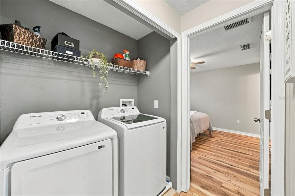 Active With Contract: $149,999 (3 beds, 2 baths, 1408 Square Feet)