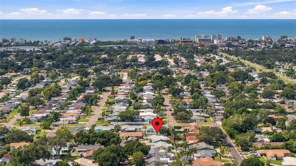 En Venta: $699,900 (4 camas, 2 baños, 2282 Pies cuadrados)