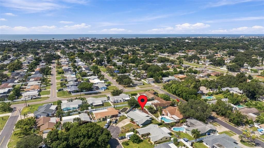 En Venta: $699,900 (4 camas, 2 baños, 2282 Pies cuadrados)
