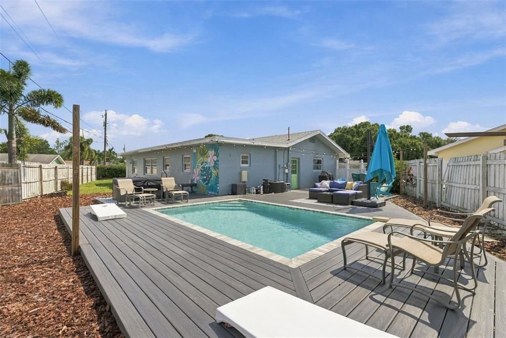 En Venta: $699,900 (4 camas, 2 baños, 2282 Pies cuadrados)