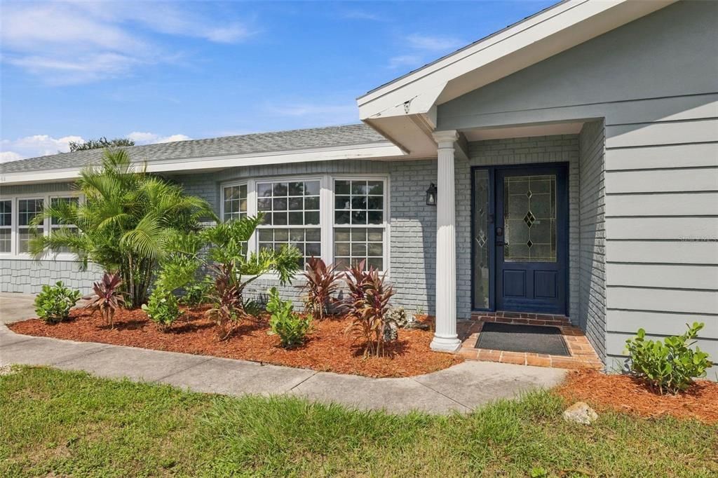 En Venta: $699,900 (4 camas, 2 baños, 2282 Pies cuadrados)