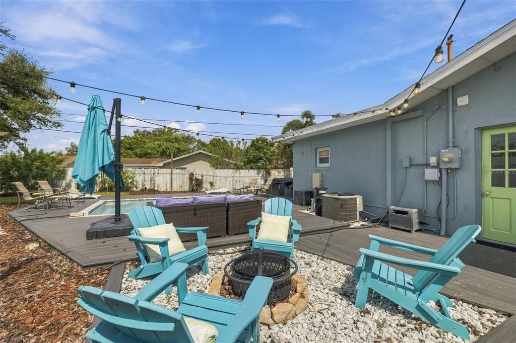 En Venta: $699,900 (4 camas, 2 baños, 2282 Pies cuadrados)