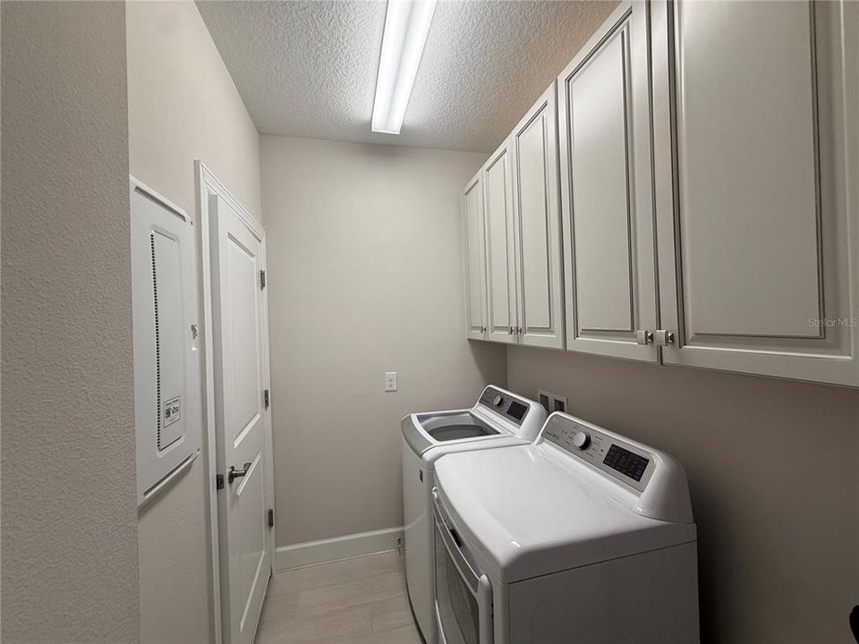 For Rent: $4,000 (3 beds, 3 baths, 1745 Square Feet)