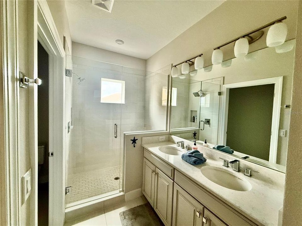 For Rent: $4,000 (3 beds, 3 baths, 1745 Square Feet)