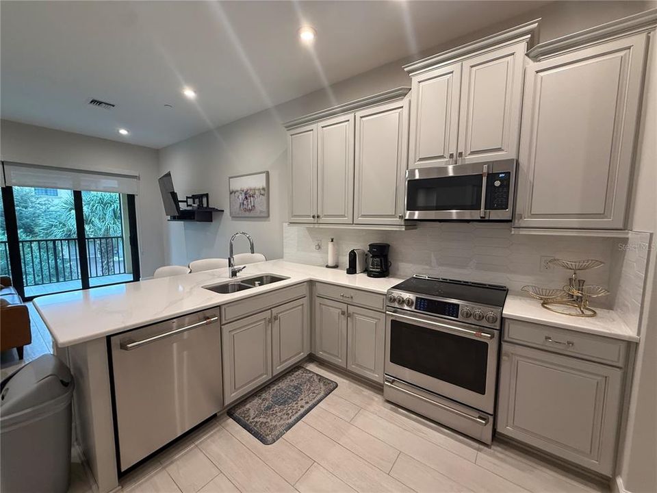 For Rent: $4,000 (3 beds, 3 baths, 1745 Square Feet)
