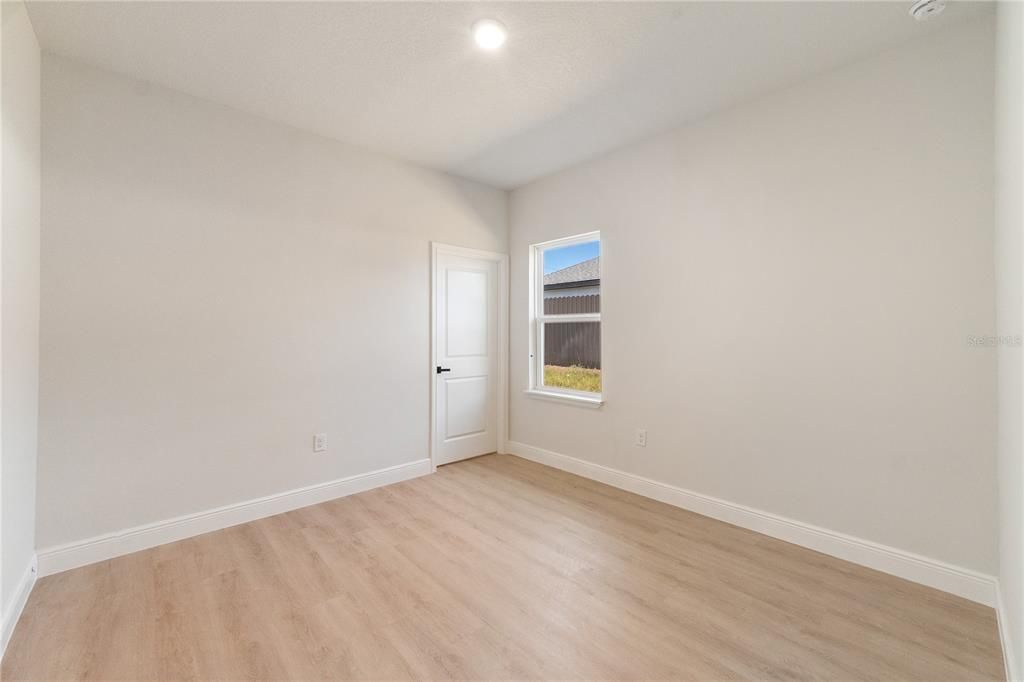 En Venta: $325,000 (4 camas, 3 baños, 1949 Pies cuadrados)