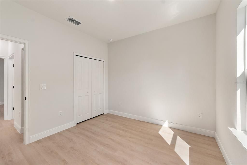 En Venta: $325,000 (4 camas, 3 baños, 1949 Pies cuadrados)