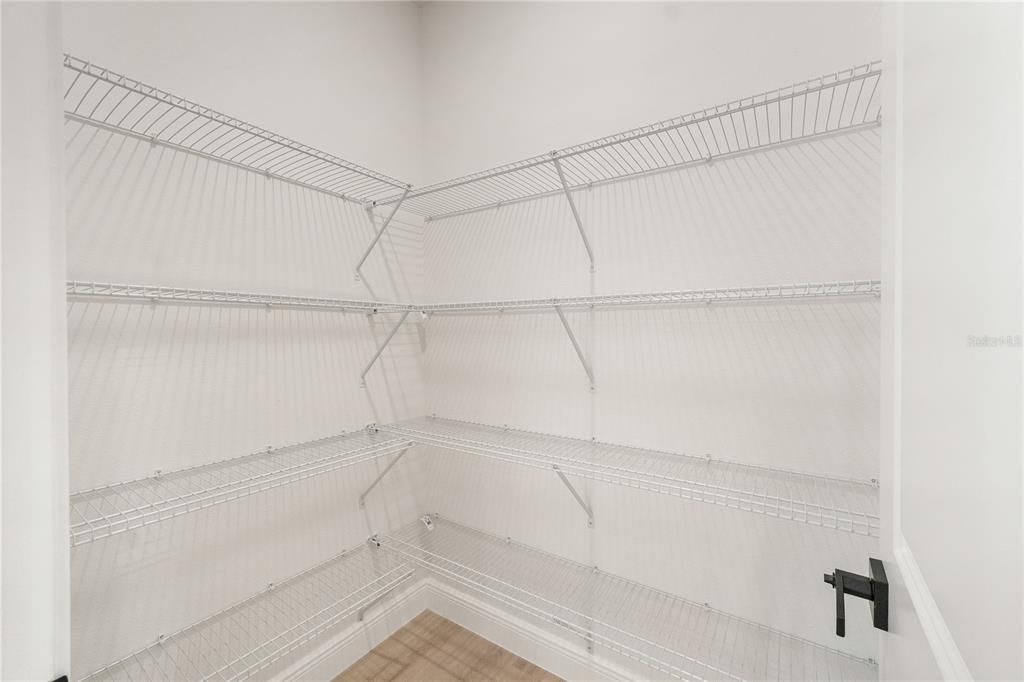 En Venta: $325,000 (4 camas, 3 baños, 1949 Pies cuadrados)