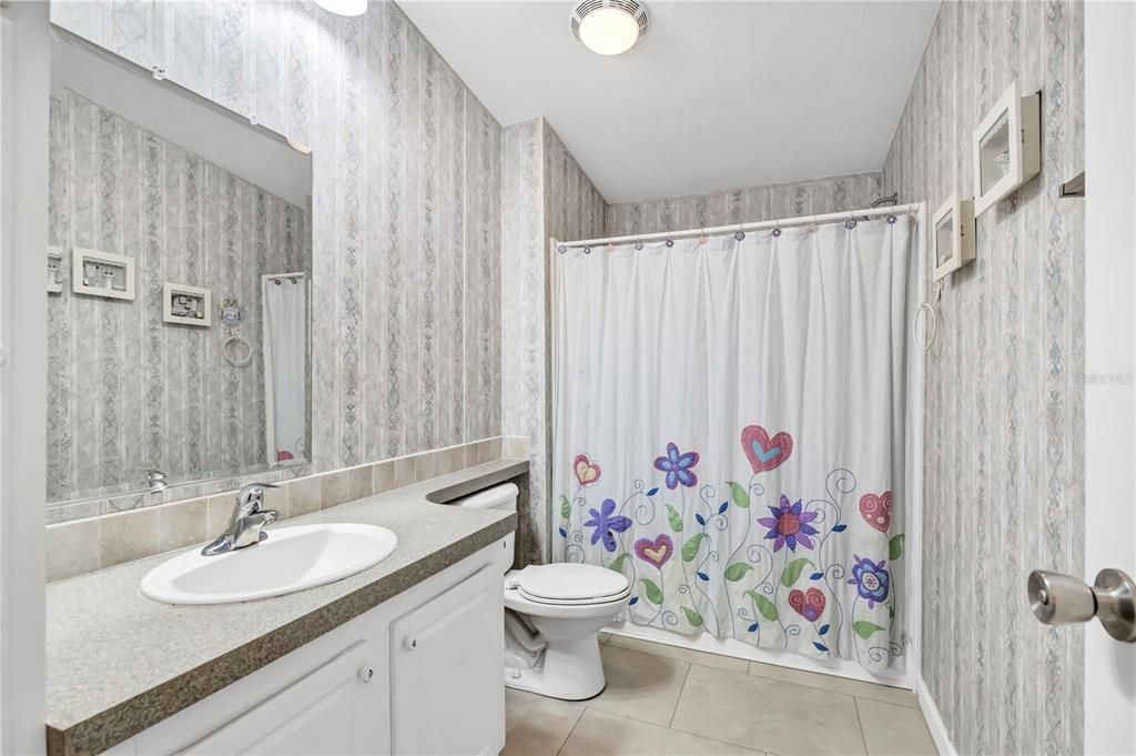 For Sale: $212,900 (2 beds, 2 baths, 1829 Square Feet)