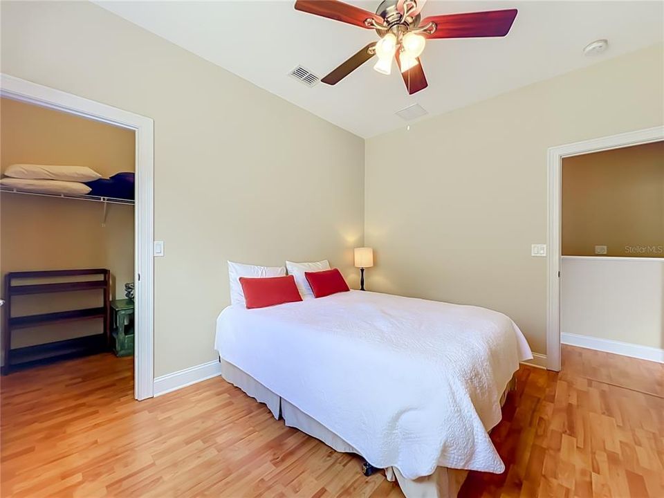 For Sale: $419,900 (3 beds, 2 baths, 1711 Square Feet)