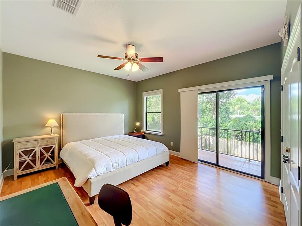 For Sale: $419,900 (3 beds, 2 baths, 1711 Square Feet)