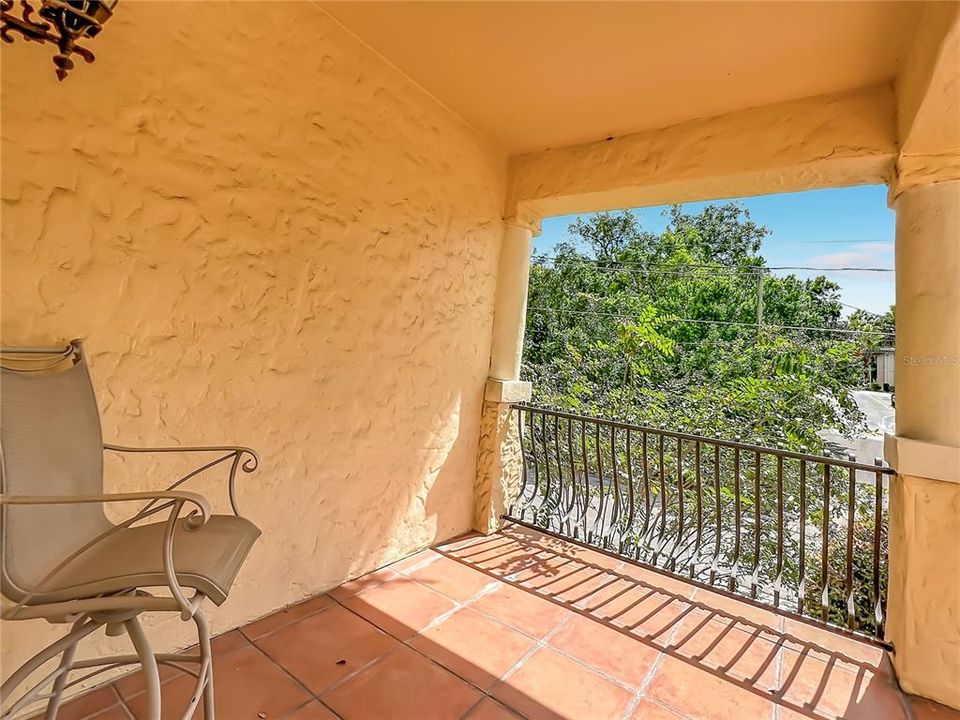 For Sale: $419,900 (3 beds, 2 baths, 1711 Square Feet)