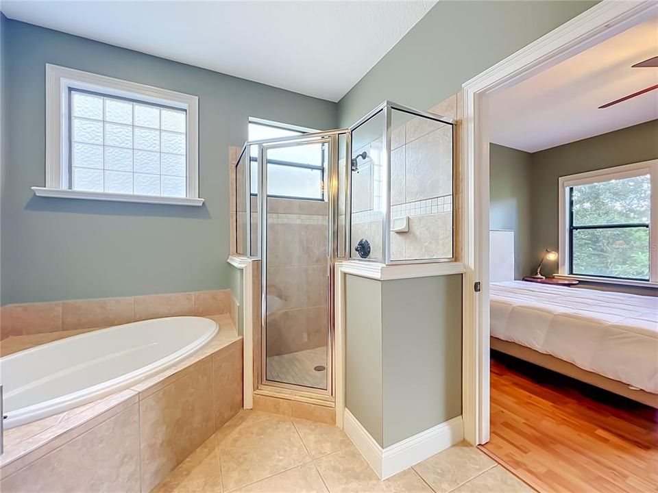 For Sale: $419,900 (3 beds, 2 baths, 1711 Square Feet)