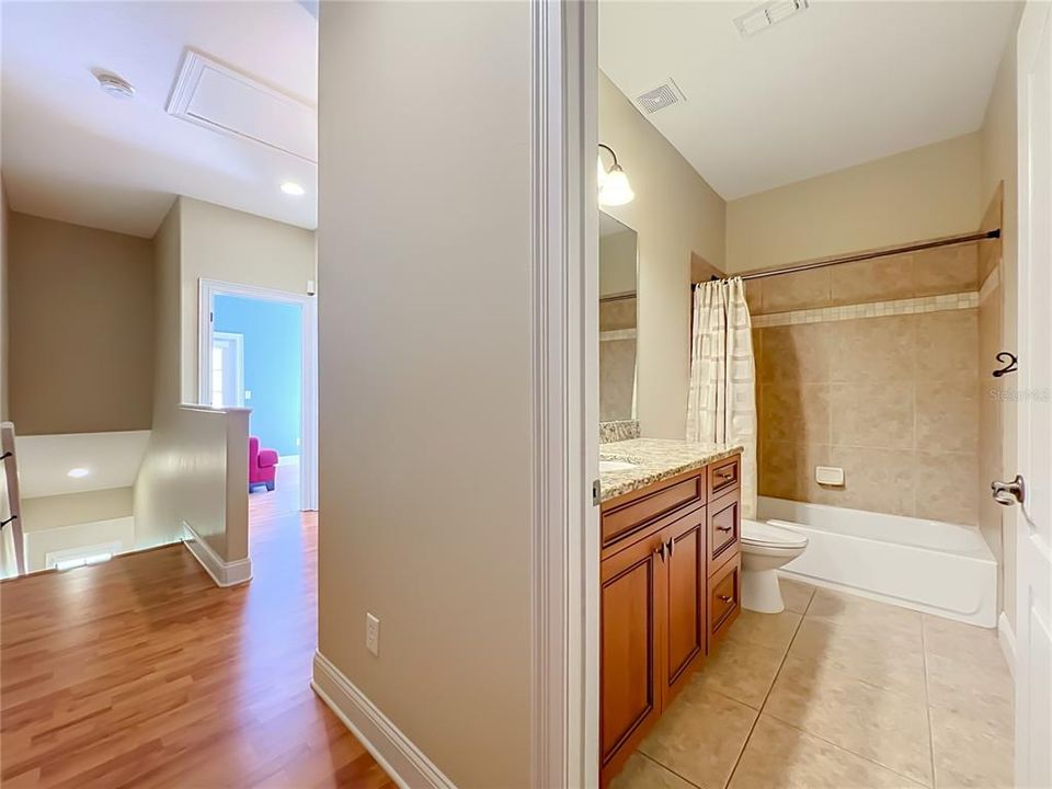 For Sale: $419,900 (3 beds, 2 baths, 1711 Square Feet)