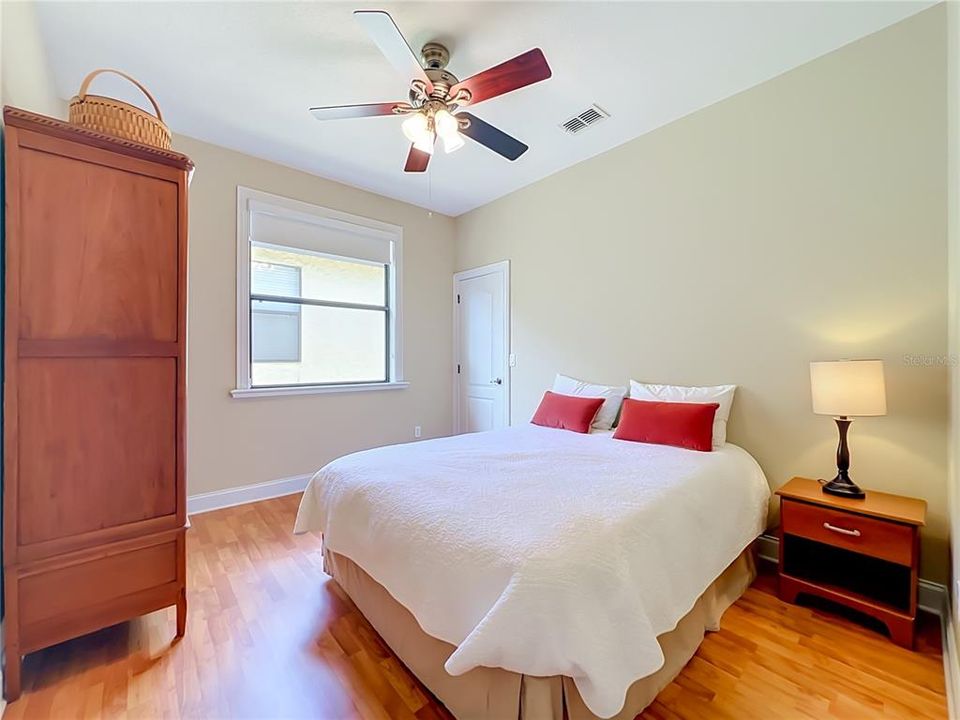 For Sale: $419,900 (3 beds, 2 baths, 1711 Square Feet)