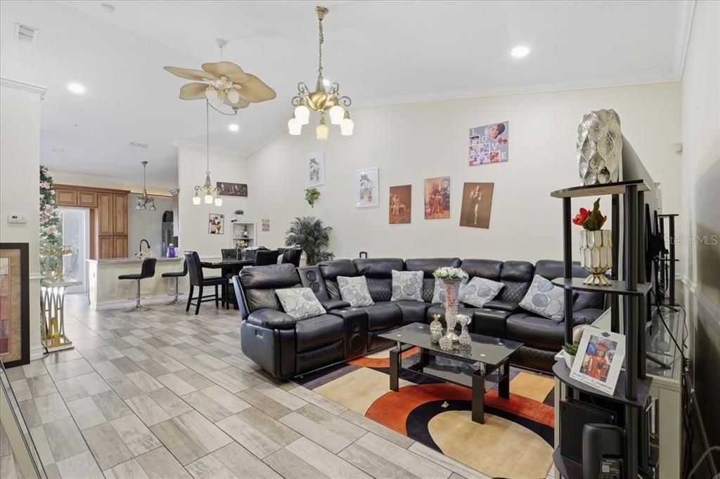 For Sale: $499,900 (0 beds, 0 baths, 2657 Square Feet)
