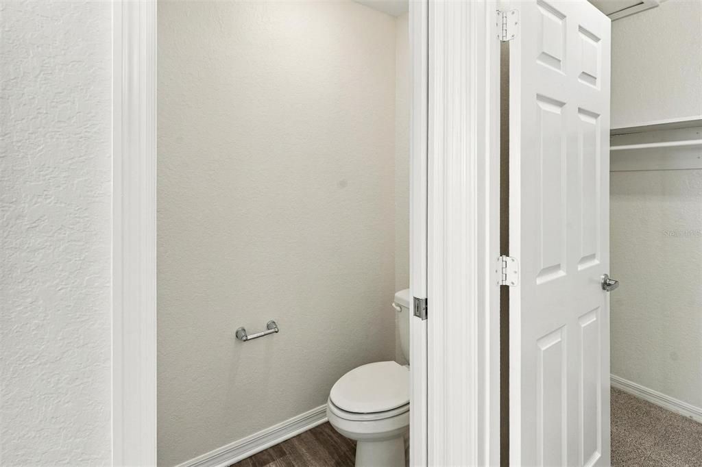 For Sale: $305,000 (4 beds, 2 baths, 1715 Square Feet)