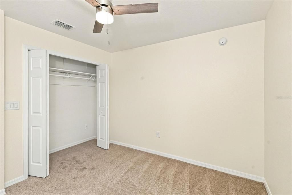 For Sale: $305,000 (4 beds, 2 baths, 1715 Square Feet)
