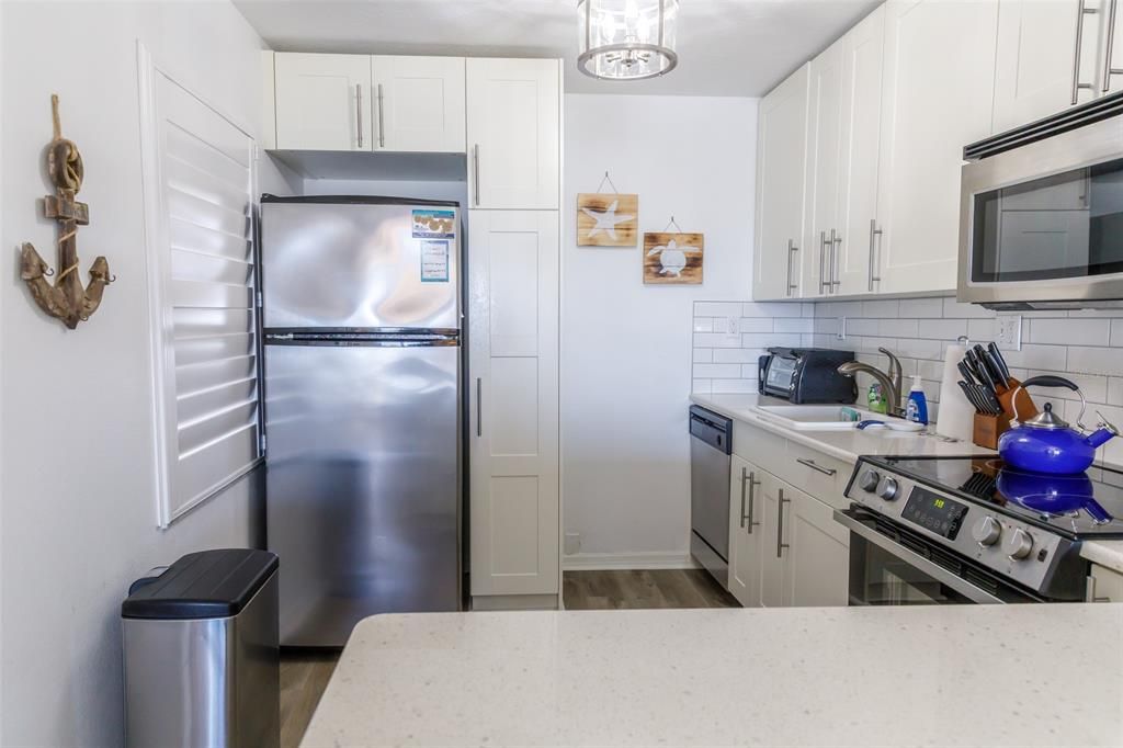 В аренду: $4,250 (2 спален, 2 ванн, 950 Квадратных фут)