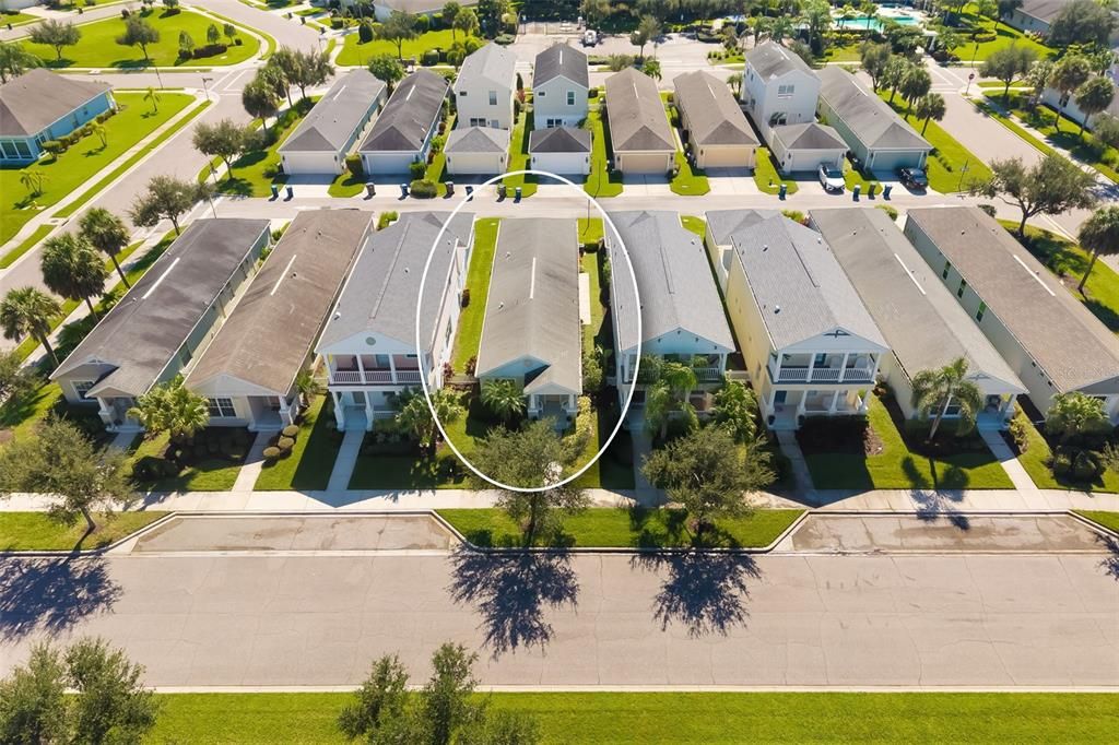 На продажу: $299,900 (2 спален, 2 ванн, 1080 Квадратных фут)