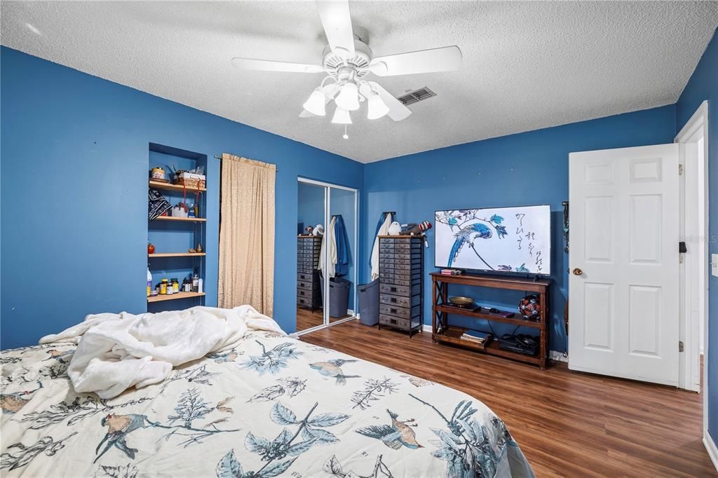 En Venta: $529,990 (4 camas, 2 baños, 2071 Pies cuadrados)