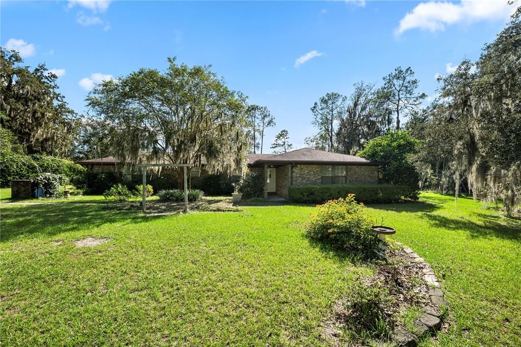 En Venta: $529,990 (4 camas, 2 baños, 2071 Pies cuadrados)