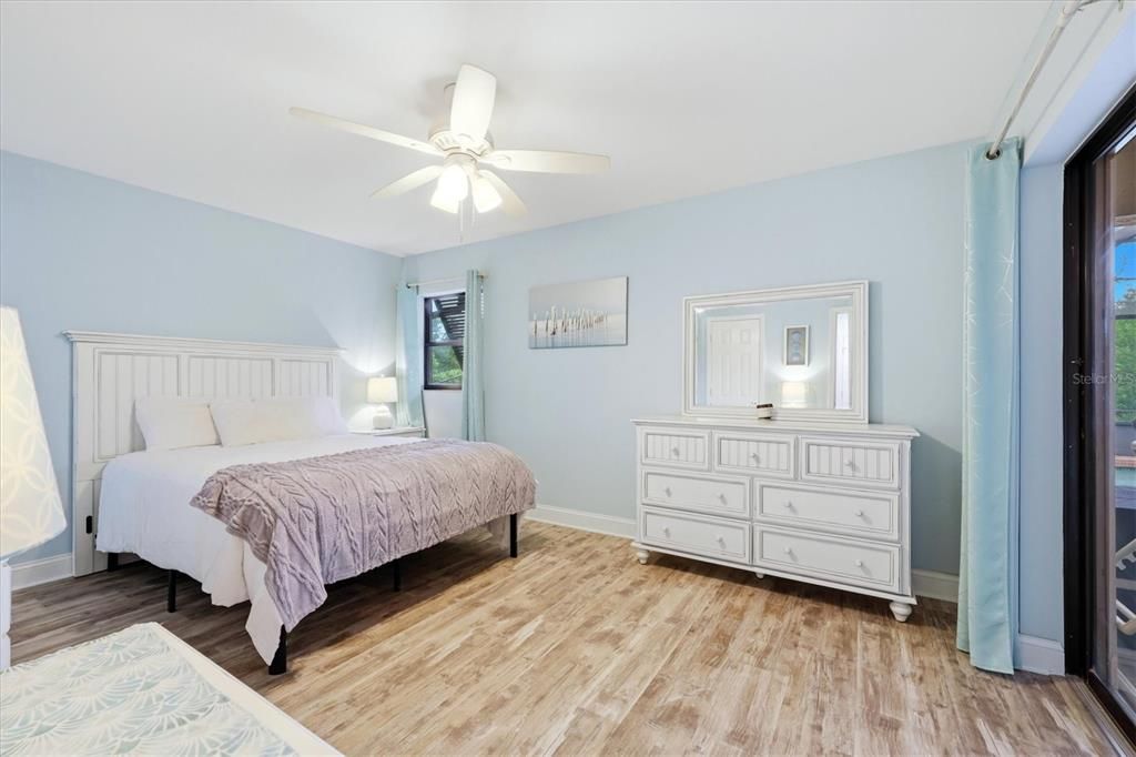 For Sale: $299,000 (3 beds, 2 baths, 1248 Square Feet)