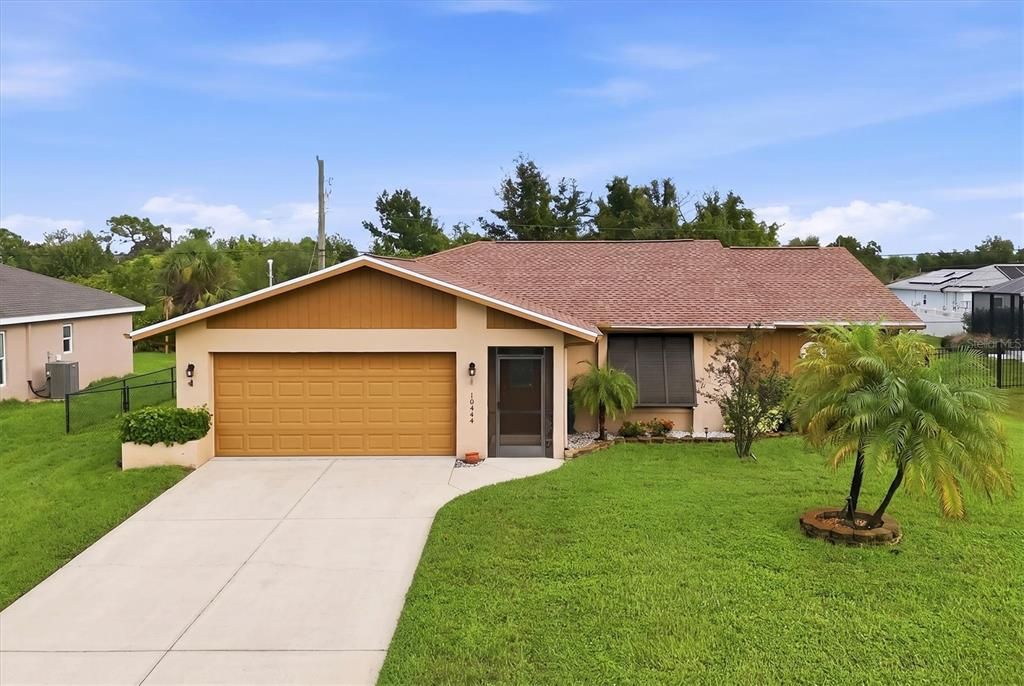 For Sale: $299,000 (3 beds, 2 baths, 1248 Square Feet)