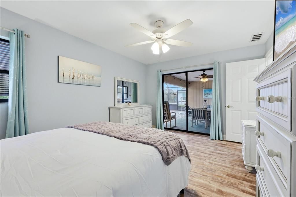 For Sale: $299,000 (3 beds, 2 baths, 1248 Square Feet)
