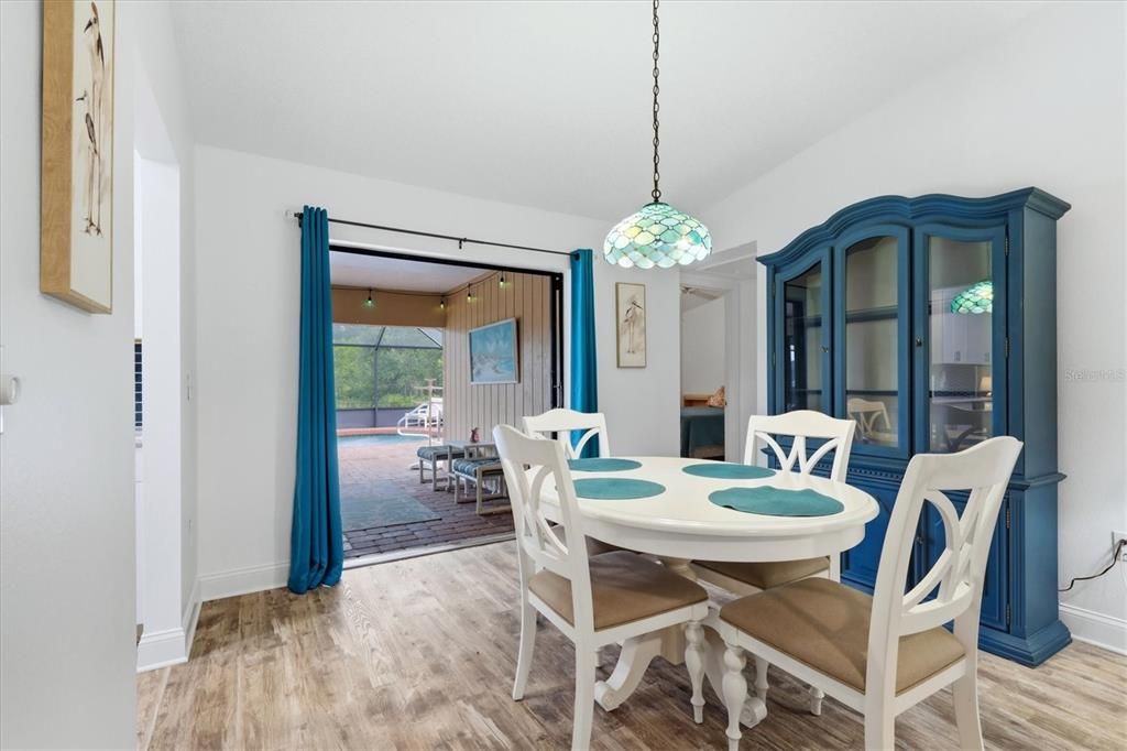 For Sale: $299,000 (3 beds, 2 baths, 1248 Square Feet)