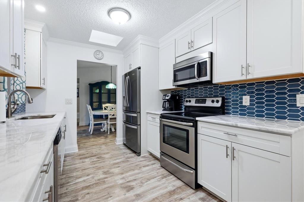 For Sale: $299,000 (3 beds, 2 baths, 1248 Square Feet)