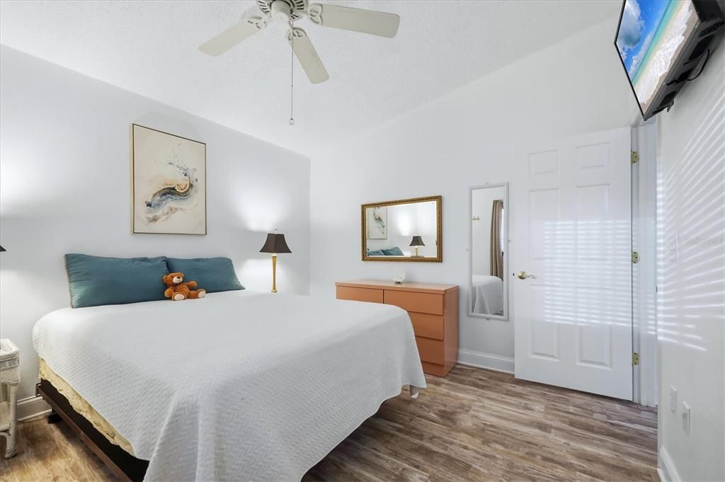 For Sale: $299,000 (3 beds, 2 baths, 1248 Square Feet)