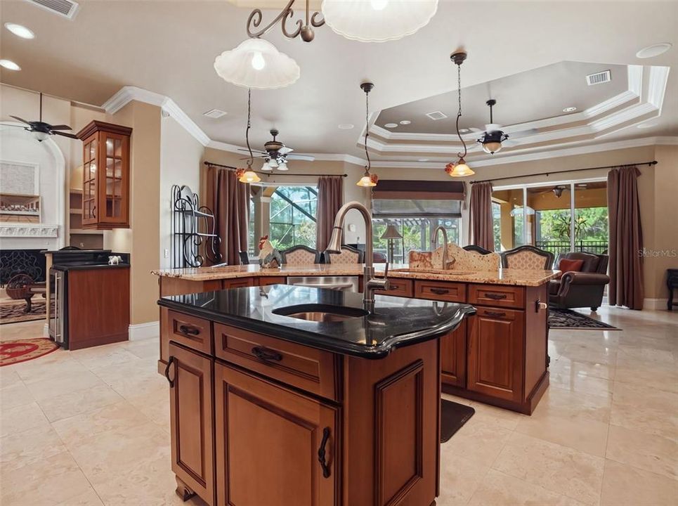 На продажу: $995,000 (4 спален, 3 ванн, 3845 Квадратных фут)