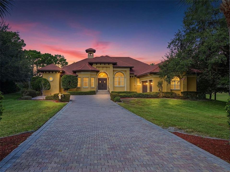 На продажу: $995,000 (4 спален, 3 ванн, 3845 Квадратных фут)