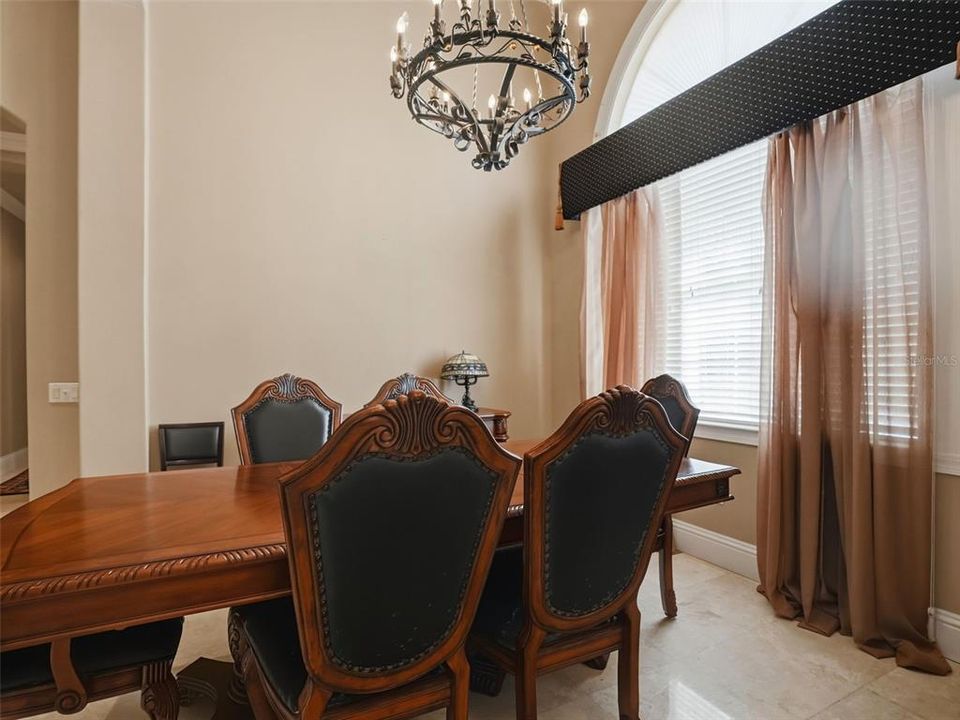 На продажу: $995,000 (4 спален, 3 ванн, 3845 Квадратных фут)