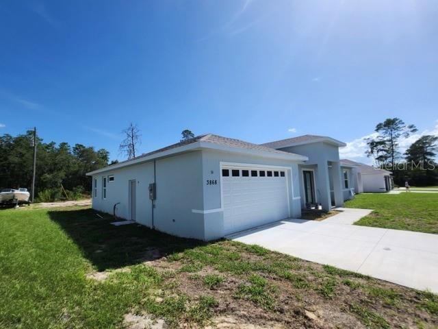 En Venta: $345,000 (4 camas, 3 baños, 2024 Pies cuadrados)