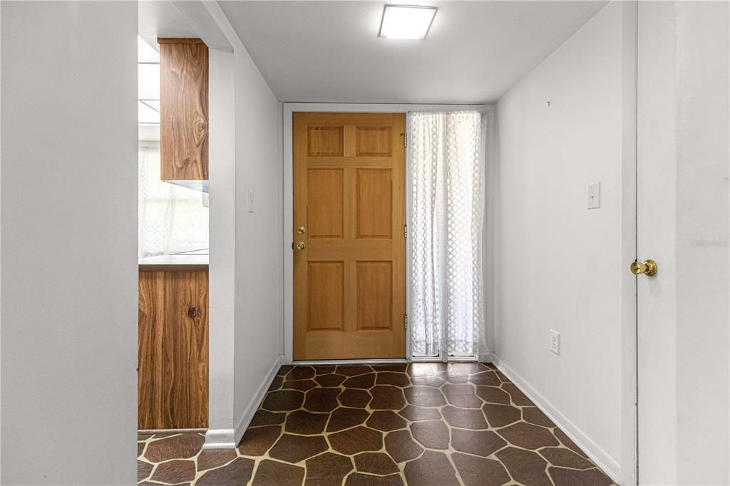 For Sale: $199,900 (3 beds, 2 baths, 1218 Square Feet)