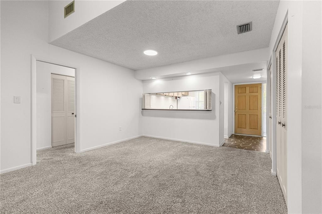 For Sale: $199,900 (3 beds, 2 baths, 1218 Square Feet)