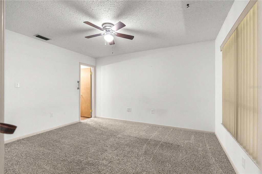 For Sale: $199,900 (3 beds, 2 baths, 1218 Square Feet)