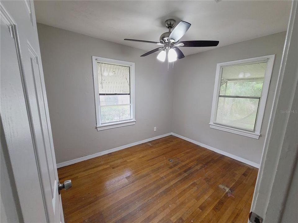 For Rent: $1,985 (3 beds, 1 baths, 1008 Square Feet)