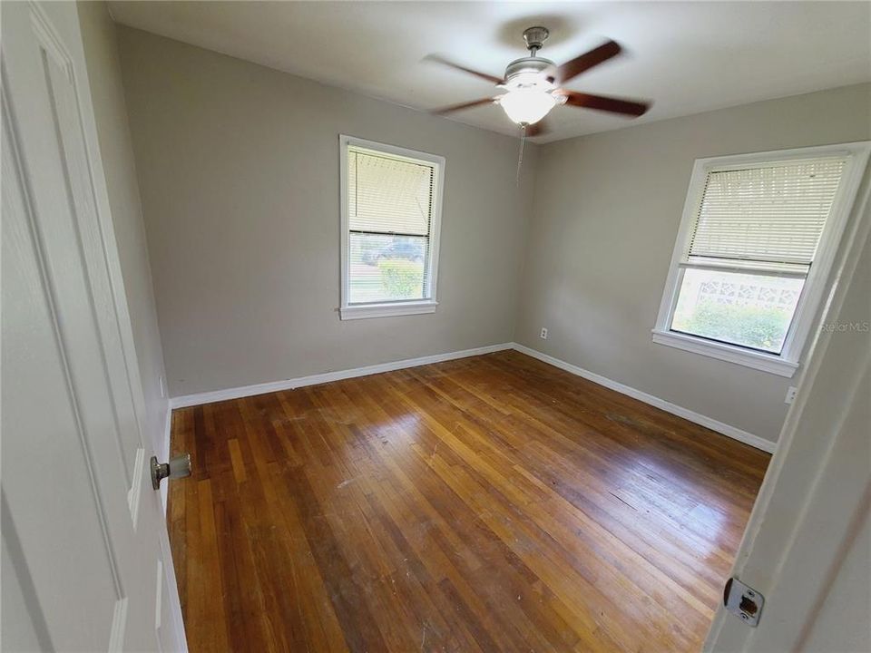 For Rent: $1,985 (3 beds, 1 baths, 1008 Square Feet)
