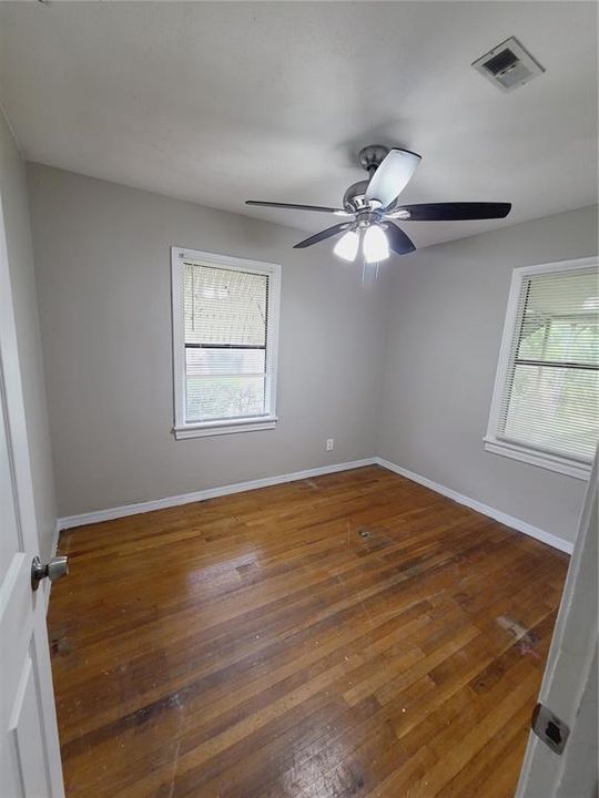 For Rent: $1,985 (3 beds, 1 baths, 1008 Square Feet)