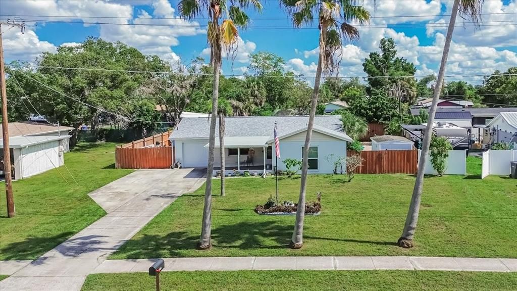 For Sale: $325,000 (3 beds, 2 baths, 1118 Square Feet)