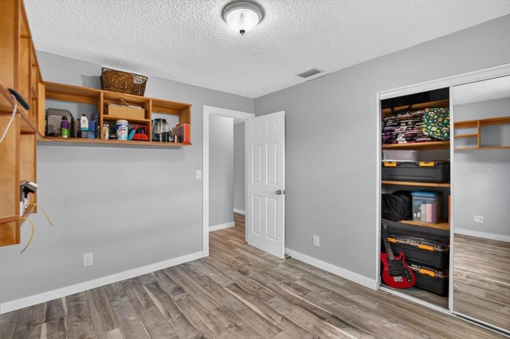 For Sale: $325,000 (3 beds, 2 baths, 1118 Square Feet)