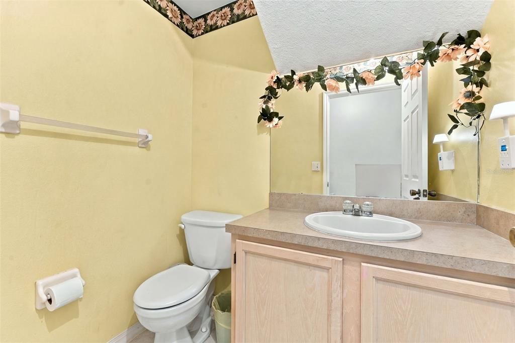 На продажу: $214,900 (2 спален, 2 ванн, 1496 Квадратных фут)