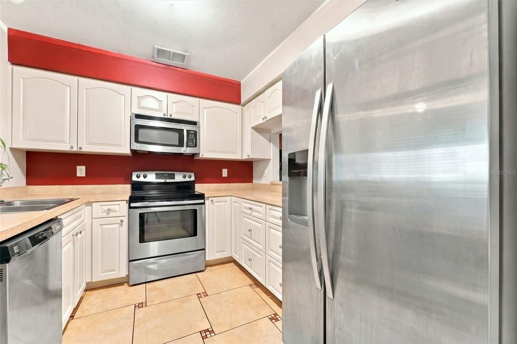 На продажу: $214,900 (2 спален, 2 ванн, 1496 Квадратных фут)