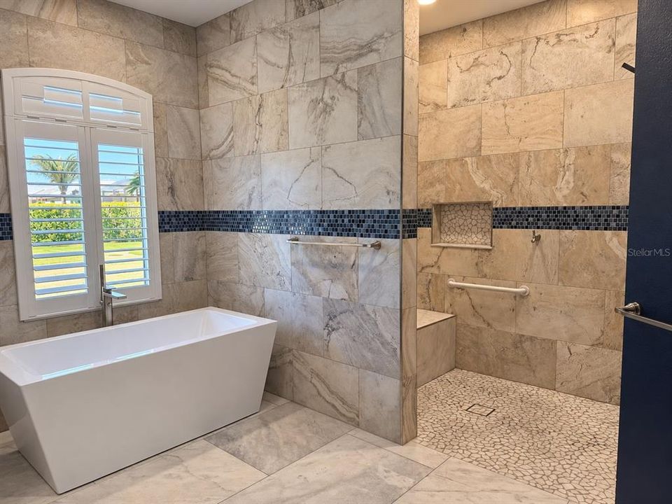 En Venta: $529,000 (3 camas, 2 baños, 1924 Pies cuadrados)